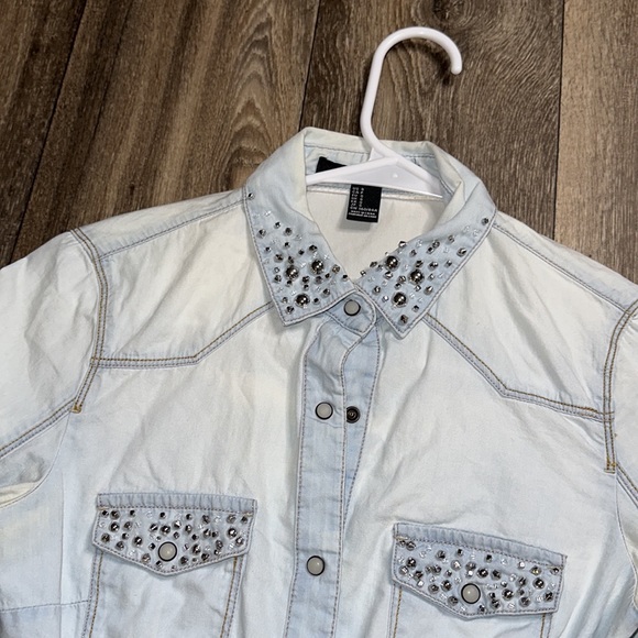 Jean button up top - Picture 4 of 6